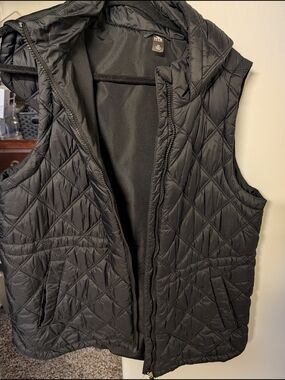 MTA Sport Quilted Hooded Vest in Black